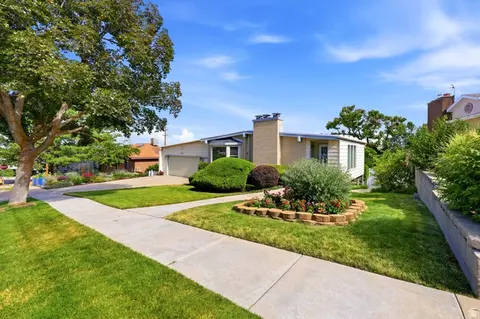 2327 E Cavalier Dr S, Cottonwood Heights, UT 84121