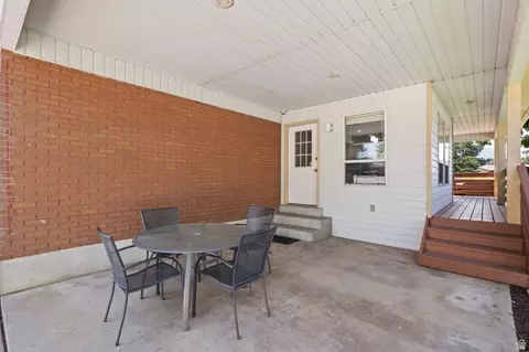 2370 E Quail Run Cir, Sandy, UT 84093 photo 38