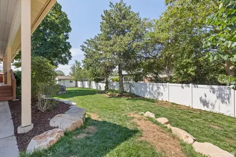 2370 E Quail Run Cir, Sandy, UT 84093 photo 37