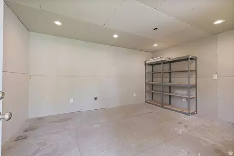 2370 E Quail Run Cir, Sandy, UT 84093 photo 46