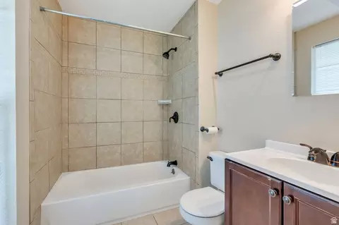 Bath - 1073 E 120 S, Spanish Fork, UT 84660 photo 3 of 3