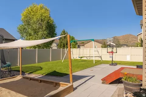 2309 E Hitching Post Dr, Eagle Mountain, UT 84005 photo 9