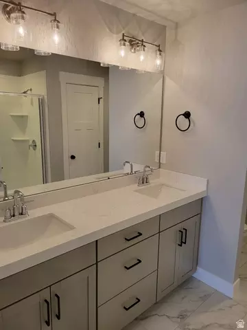 Bath - 9787 N Aaron Ave, Eagle Mountain, UT 84005 photo 2 of 3