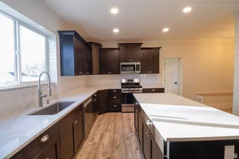 442 E Ctr, Richfield, UT 84701 photo 14