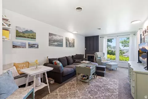 424 N Center St #112, Salt Lake City, UT 84103