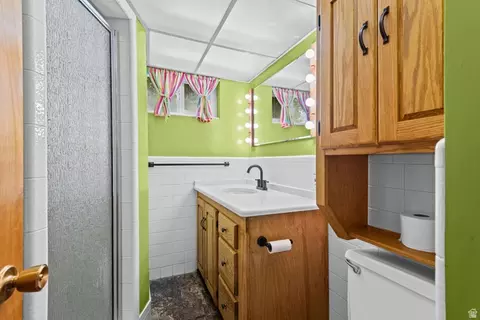Bath - 81 E 1700 S, Bountiful, UT 84010 photo 3 of 3