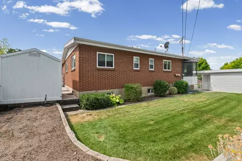 Exterior - 81 E 1700 S, Bountiful, UT 84010 photo 6 of 7