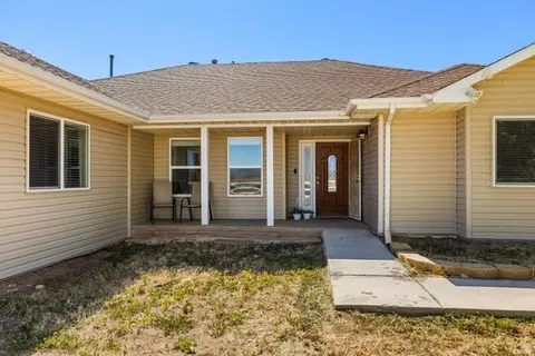 Exterior - 595 S 1200 E, Enterprise, UT 84725 photo 1 of 5