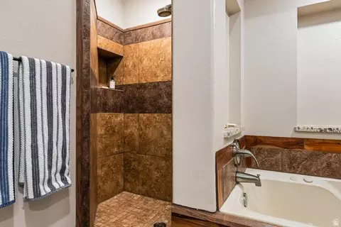 Bath - 595 S 1200 E, Enterprise, UT 84725 photo 3 of 3