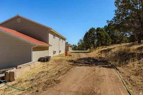 Exterior - 595 S 1200 E, Enterprise, UT 84725 photo 3 of 5