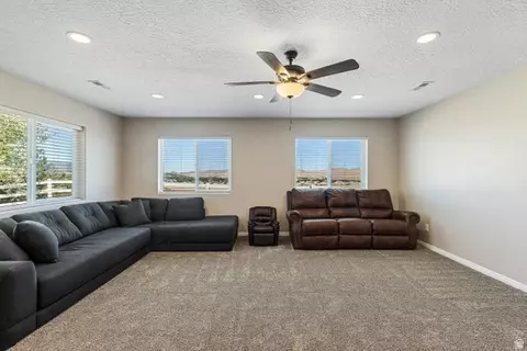 Living - 595 S 1200 E, Enterprise, UT 84725 photo 1 of 1