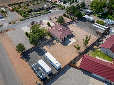 View/Area - 4297 Beeman Dr, Moab, UT 84532 photo 16 of 19