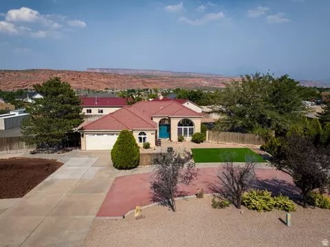 View/Area - 4297 Beeman Dr, Moab, UT 84532 photo 2 of 19