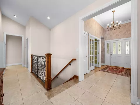 Entry Way - 1317 E South Pond Cir, Mapleton, UT 84664 photo 3 of 4