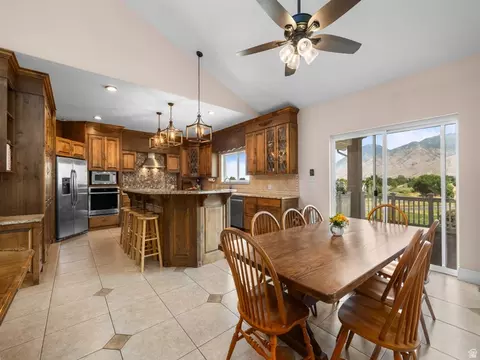 Dining - 1317 E South Pond Cir, Mapleton, UT 84664 photo 2 of 3