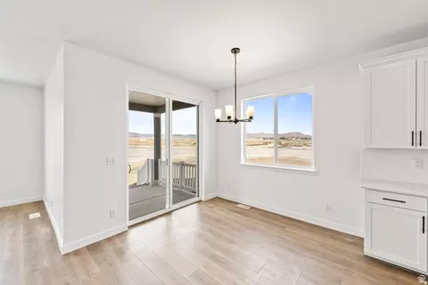 Dining - 5455 N Saddle Stone Cir #529, Eagle Mountain, UT 84005 photo 1 of 1