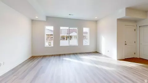 777 N Pheasantbrook Dr #2B, Centerville, UT 84014 photo 3
