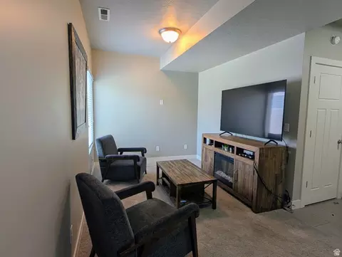 Living - 28 E Yellow Cliff Dr S, Draper, UT 84020 photo 5 of 6