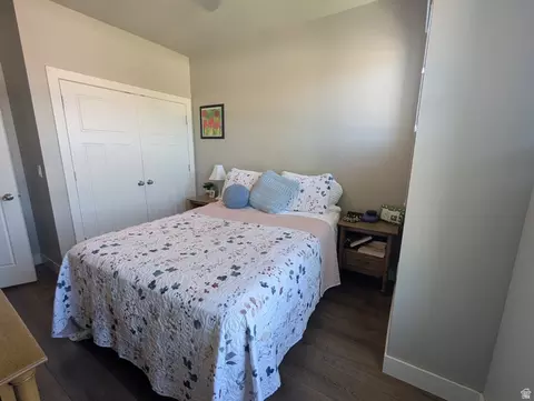 Bedroom - 28 E Yellow Cliff Dr S, Draper, UT 84020 photo 6 of 6