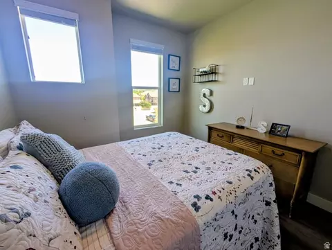 Bedroom - 28 E Yellow Cliff Dr S, Draper, UT 84020 photo 5 of 6