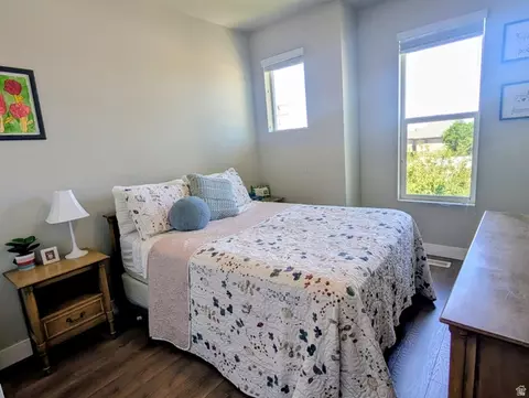 Bedroom - 28 E Yellow Cliff Dr S, Draper, UT 84020 photo 4 of 6
