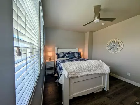 Bedroom - 28 E Yellow Cliff Dr S, Draper, UT 84020 photo 2 of 6