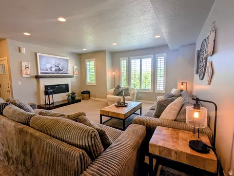 Living - 28 E Yellow Cliff Dr S, Draper, UT 84020 photo 1 of 6