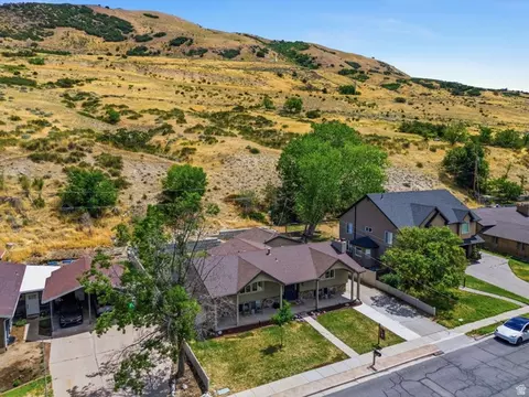 View/Area - 637 S 850 E, Centerville, UT 84014 photo 4 of 5