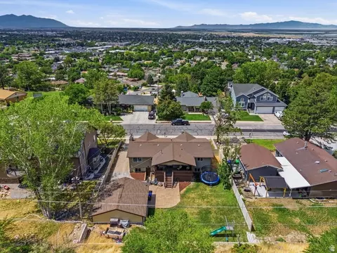 View/Area - 637 S 850 E, Centerville, UT 84014 photo 2 of 5