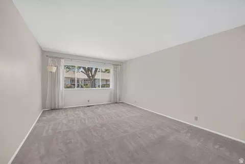 Living - 957 E 5014 S, Murray, UT 84117 photo 8 of 9