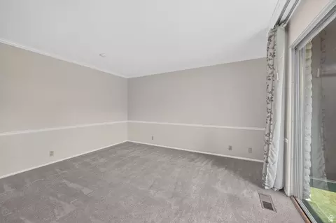 Living - 957 E 5014 S, Murray, UT 84117 photo 9 of 9