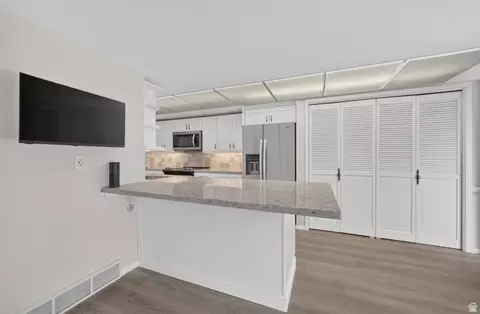 Kitchen - 957 E 5014 S, Murray, UT 84117 photo 1 of 5