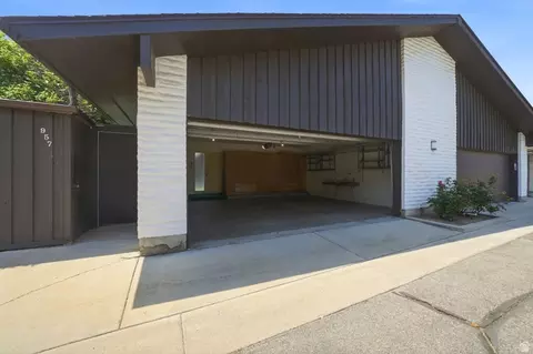 Exterior - 957 E 5014 S, Murray, UT 84117 photo 3 of 8