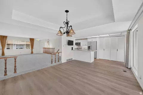 Living - 957 E 5014 S, Murray, UT 84117 photo 6 of 9