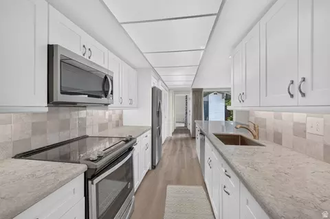 Kitchen - 957 E 5014 S, Murray, UT 84117 photo 5 of 5