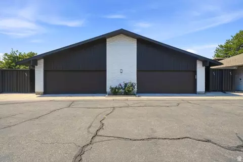 Exterior - 957 E 5014 S, Murray, UT 84117 photo 4 of 8