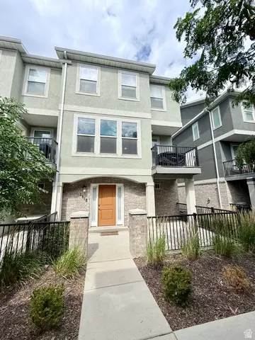 1818 W Torlundy Dr, Riverton, UT 84065