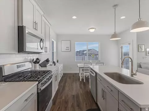 Kitchen - 1438 N 1190 E, Payson, UT 84651 photo 2 of 3