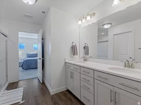 Bath - 1438 N 1190 E, Payson, UT 84651 photo 1 of 2
