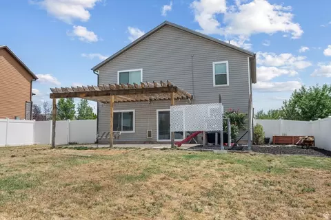 Exterior - 2028 S 875 E, Clearfield, UT 84015 photo 5 of 7