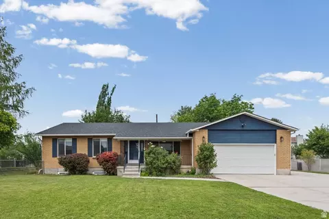 Exterior - 341 E Heather Ridge Cir, Sandy, UT 84070 photo 2 of 10