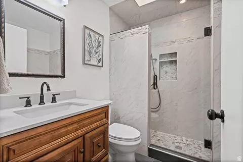 Bath - 341 E Heather Ridge Cir, Sandy, UT 84070 photo 1 of 4