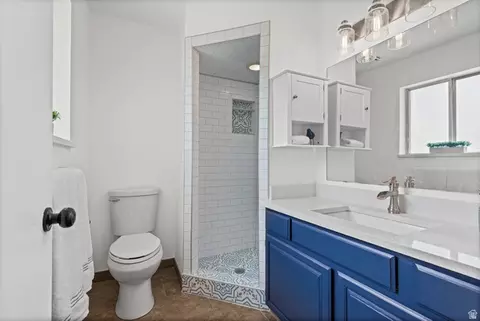 Bath - 341 E Heather Ridge Cir, Sandy, UT 84070 photo 2 of 4