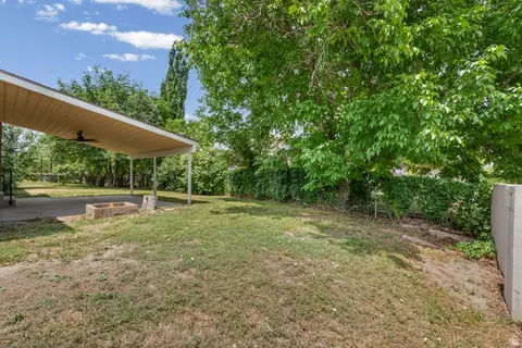 Exterior - 341 E Heather Ridge Cir, Sandy, UT 84070 photo 8 of 10