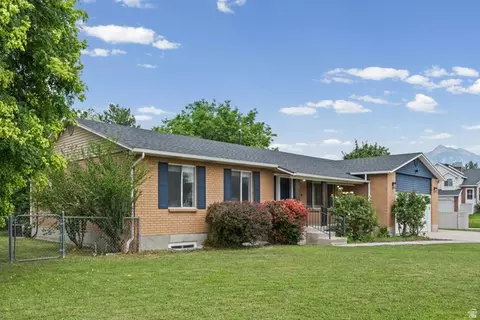 Exterior - 341 E Heather Ridge Cir, Sandy, UT 84070 photo 3 of 10