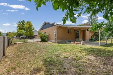 Exterior - 341 E Heather Ridge Cir, Sandy, UT 84070 photo 9 of 10