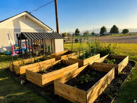 Exterior - 303 N Main St, Grace, ID 83241 photo 5 of 5