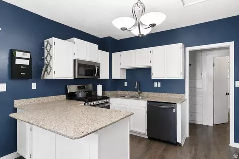 Kitchen - 629 Douglas St, Ogden, UT 84404 photo 2 of 3