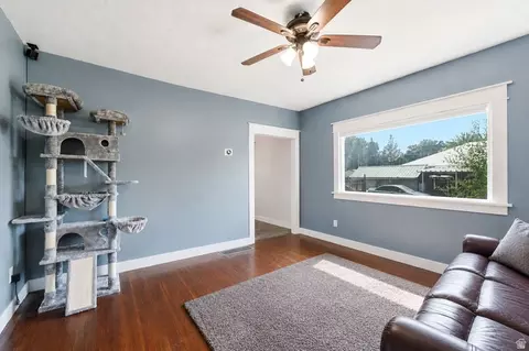 Living - 629 Douglas St, Ogden, UT 84404 photo 2 of 2
