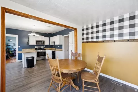 Dining - 629 Douglas St, Ogden, UT 84404 photo 1 of 2